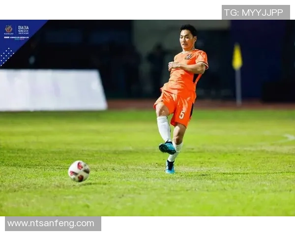 花式踢足球明星盘点：那些在绿茵场上展现绝技的传奇球员